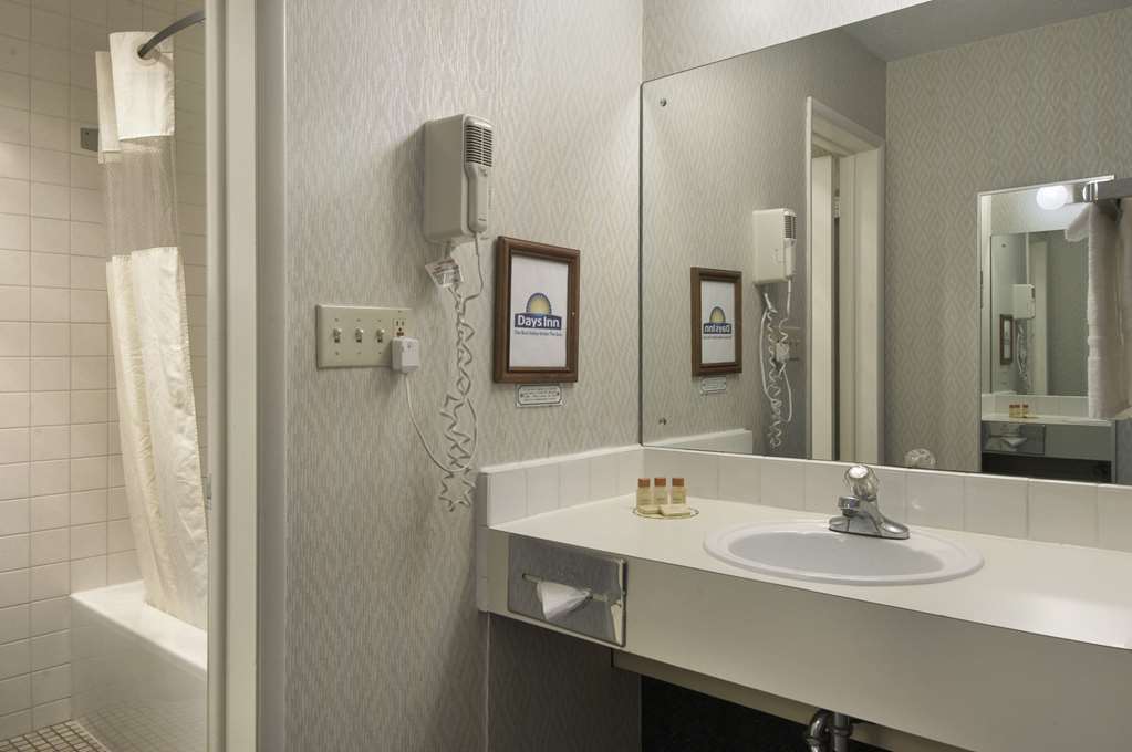 Days Inn Spokane Habitación foto