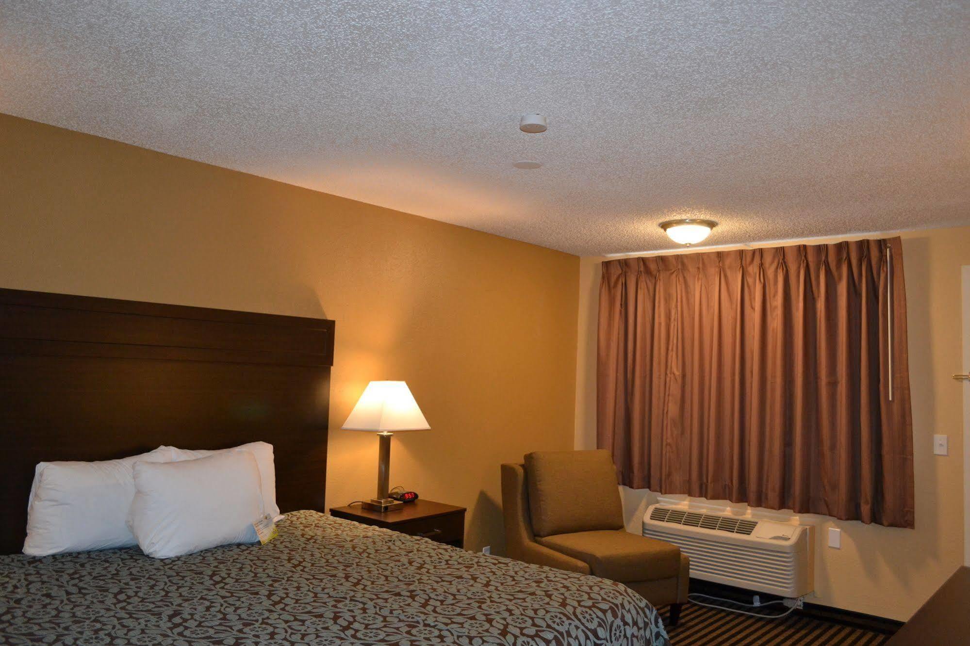 Days Inn Spokane Exterior foto